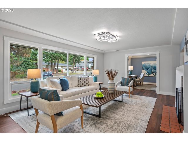 1025 Nw WALLULA Ave, Gresham, OR 97030
