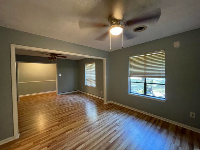 3000 Stephanie Dr, Little Rock, AR 72206