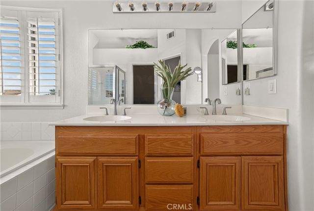 580 E Hazeltine, Ontario, CA 91761