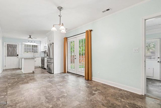 905 S Vermont Street, Smithfield, NC 27577