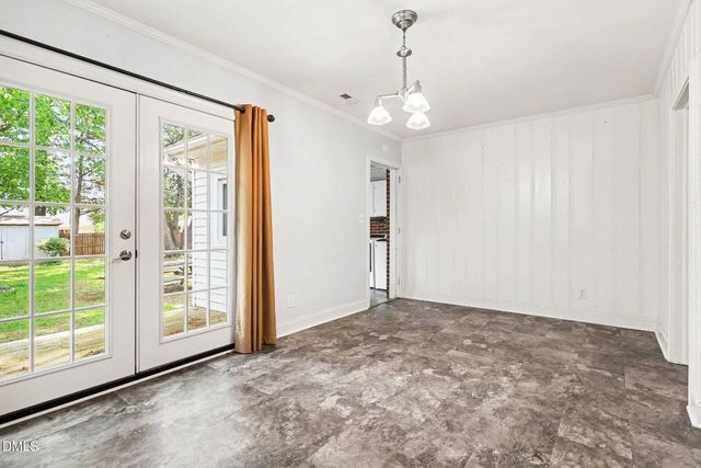 905 S Vermont Street, Smithfield, NC 27577