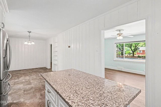 905 S Vermont Street, Smithfield, NC 27577