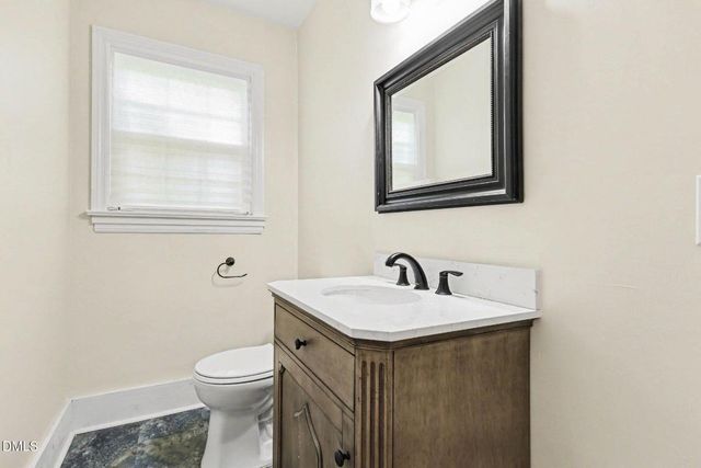 905 S Vermont Street, Smithfield, NC 27577