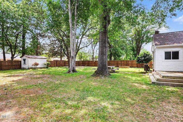 905 S Vermont Street, Smithfield, NC 27577