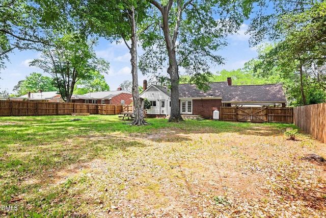 905 S Vermont Street, Smithfield, NC 27577