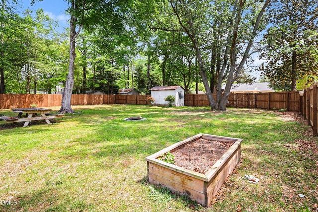 905 S Vermont Street, Smithfield, NC 27577