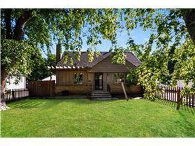 5524 Humboldt Avenue N, Brooklyn Center, MN 55430