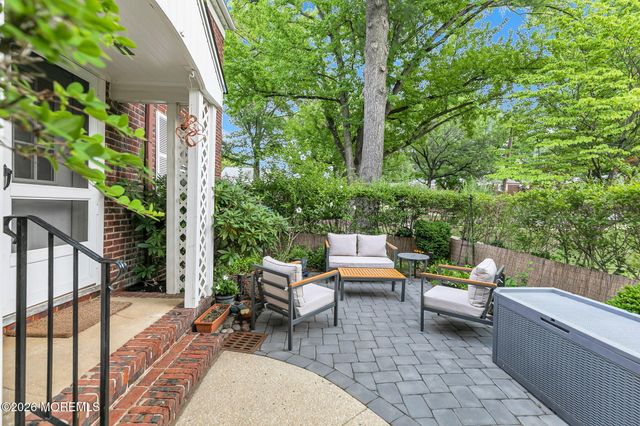 160 Manor Drive, Red Bank, NJ 07701