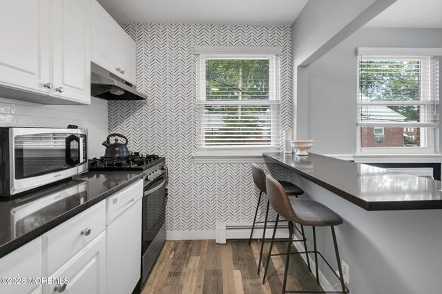 160 Manor Drive, Red Bank, NJ 07701