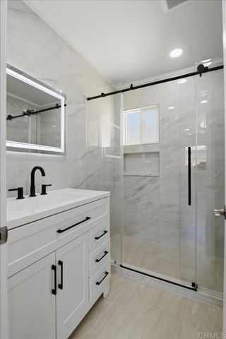 355 S 1st Street, El Cajon, CA 92019