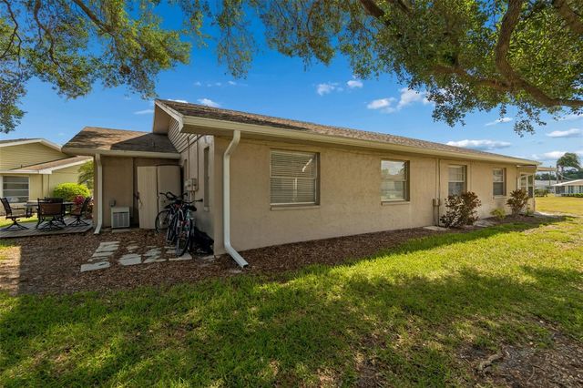 1904 CANTERBURY LANE 5, Sun City Center, FL 33573