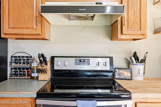 370 Concord Dr, Mt Washington, KY 40047