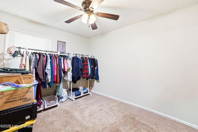 370 Concord Dr, Mt Washington, KY 40047