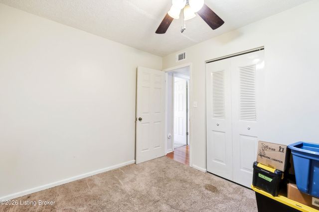 370 Concord Dr, Mt Washington, KY 40047