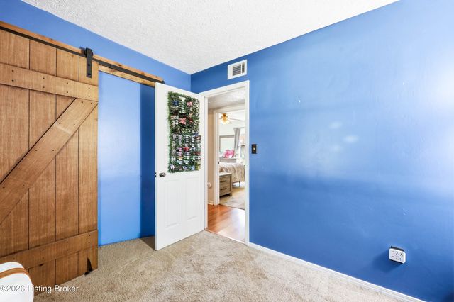 370 Concord Dr, Mt Washington, KY 40047