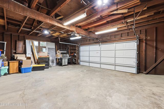 370 Concord Dr, Mt Washington, KY 40047