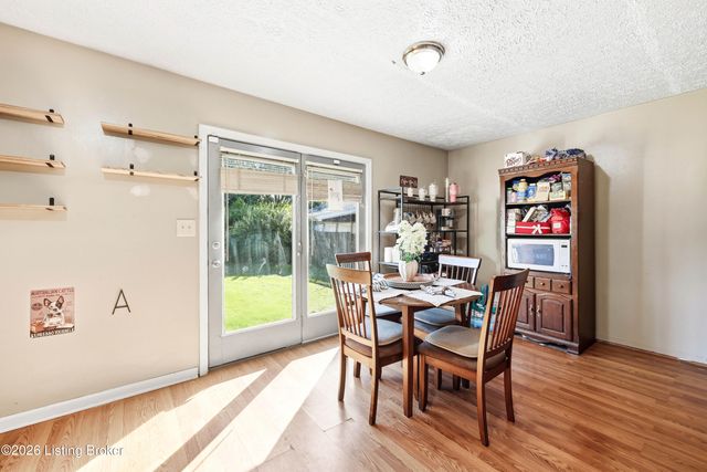 370 Concord Dr, Mt Washington, KY 40047