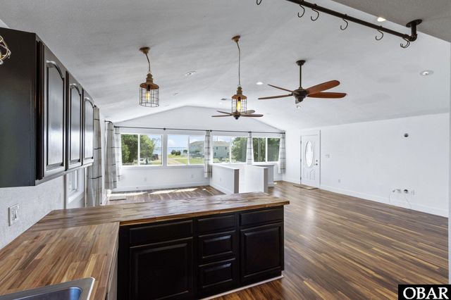 113 B and B Lane, Coinjock, NC 27923