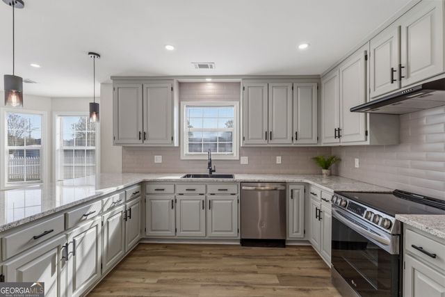 87 Park Ln, Warner Robins, GA 31093