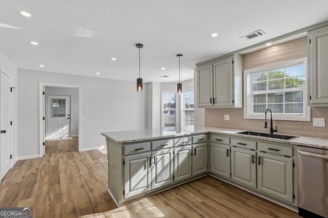 87 Park Ln, Warner Robins, GA 31093