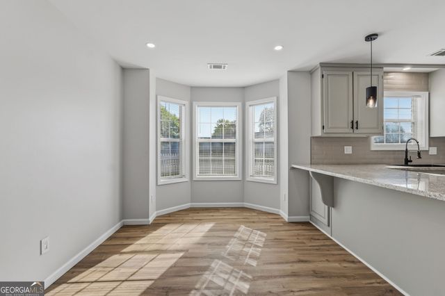 87 Park Ln, Warner Robins, GA 31093