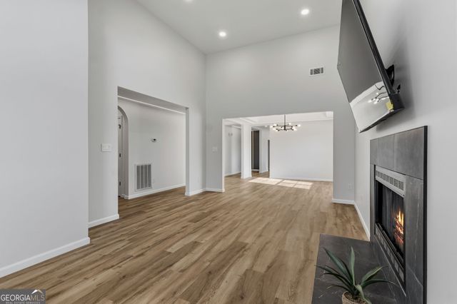 87 Park Ln, Warner Robins, GA 31093
