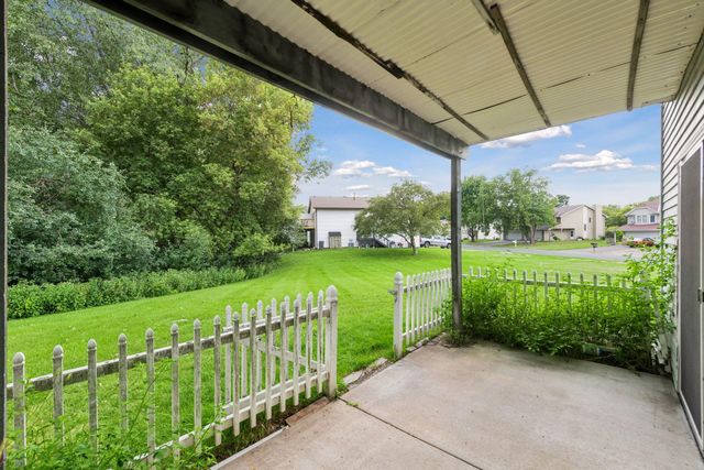 15275 Lesley Lane, Eden Prairie, MN 55346