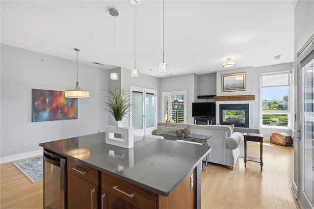 4521 Wornall Road 211, Kansas City, MO 64111