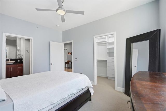 4521 Wornall Road 211, Kansas City, MO 64111