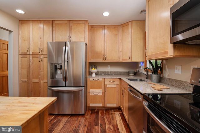 104 GROH LN, Annapolis, MD 21403