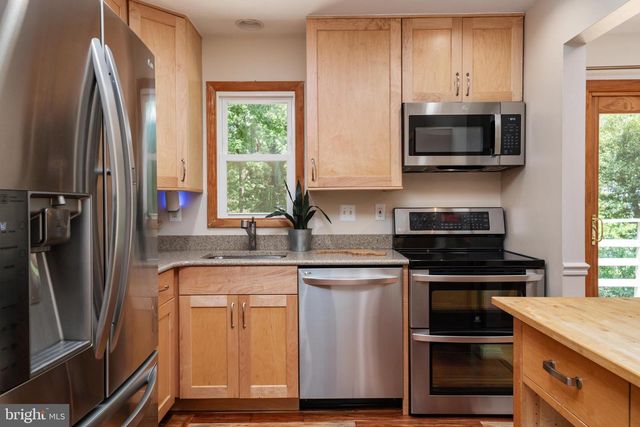 104 GROH LN, Annapolis, MD 21403