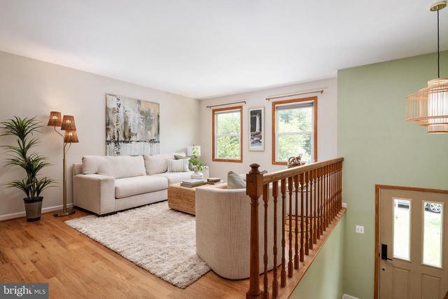 104 GROH LN, Annapolis, MD 21403