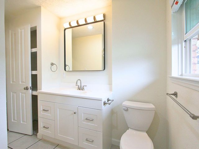 3810 Bonita Lane, La Porte, TX 77571