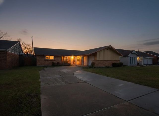 3810 Bonita Lane, La Porte, TX 77571