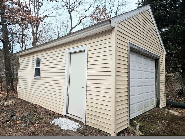 82 Wood Street, Coventry, RI 02816