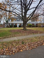 2500 GRANT RD, Broomall, PA 19008