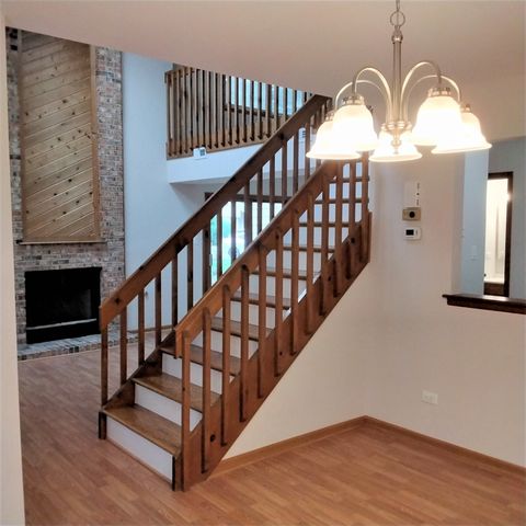9303 WHITEHALL Lane 9303, Orland Park, IL 60462