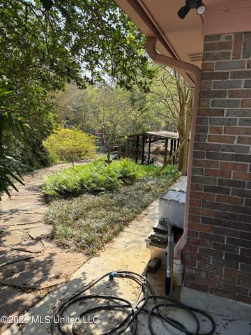 2359 Sandalwood Place, Gautier, MS 39553