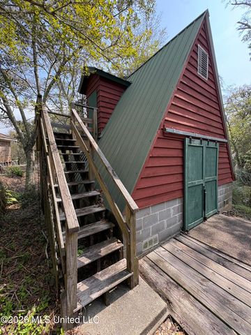 2359 Sandalwood Place, Gautier, MS 39553