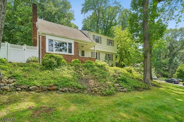 36 Wentworth Dr, Berkeley Heights Twp., NJ 07922