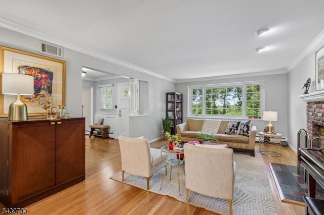 36 Wentworth Dr, Berkeley Heights Twp., NJ 07922