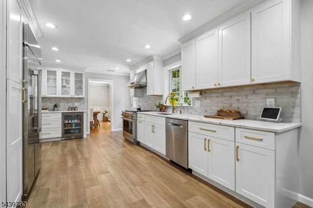36 Wentworth Dr, Berkeley Heights Twp., NJ 07922