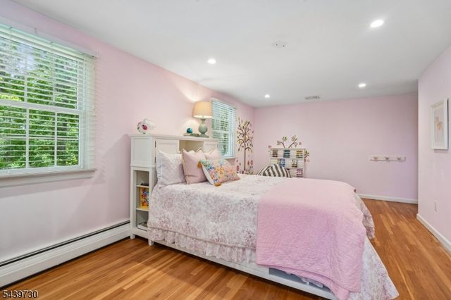 36 Wentworth Dr, Berkeley Heights Twp., NJ 07922