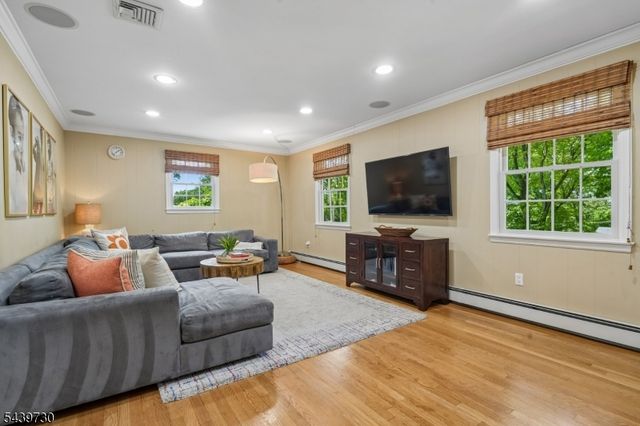 36 Wentworth Dr, Berkeley Heights Twp., NJ 07922