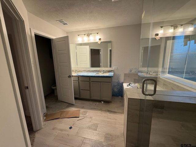 648 Prince Lane, Tyler, TX 75704