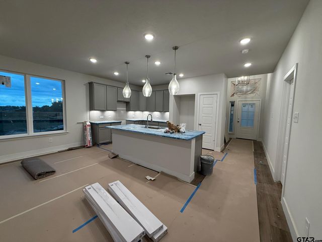 648 Prince Lane, Tyler, TX 75704