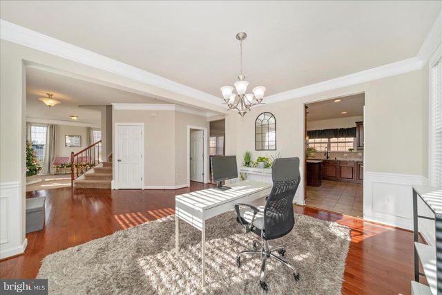 15845 EAGLE FEATHER DR, Woodbridge, VA 22191