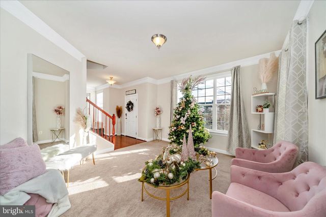 15845 EAGLE FEATHER DR, Woodbridge, VA 22191