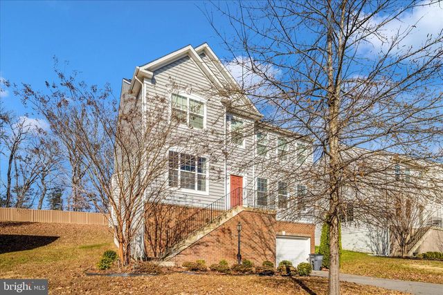 15845 EAGLE FEATHER DR, Woodbridge, VA 22191