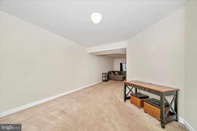 15845 EAGLE FEATHER DR, Woodbridge, VA 22191